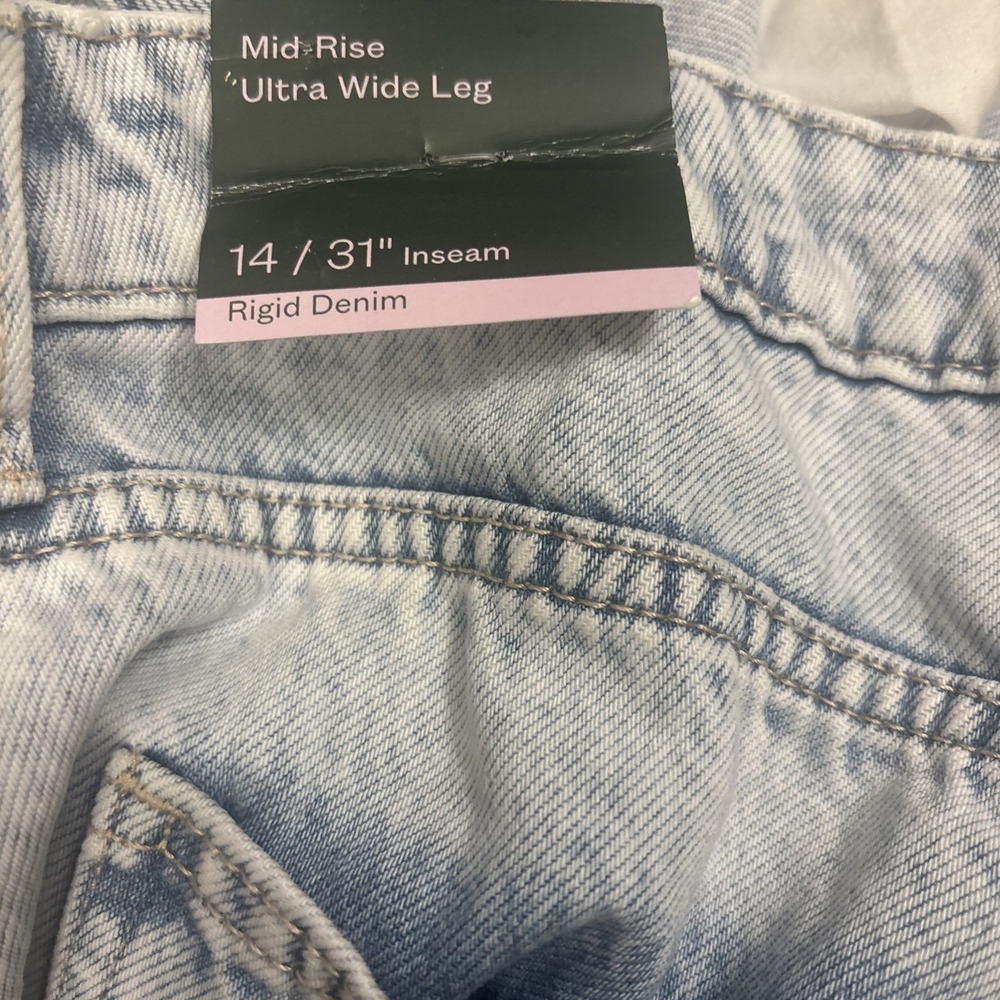 Women's Size 14 Mid-Rise Ultra Wide Leg Baggy Jeans - Wild Fable Light Wash Lace - Picture 5 of 7